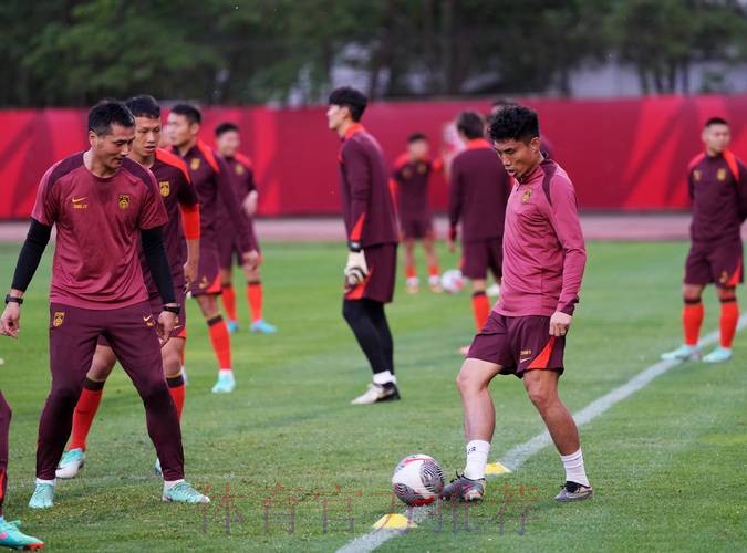 国足集训考察队员瞄准年轻化 国足集训考察队员瞄准年轻化